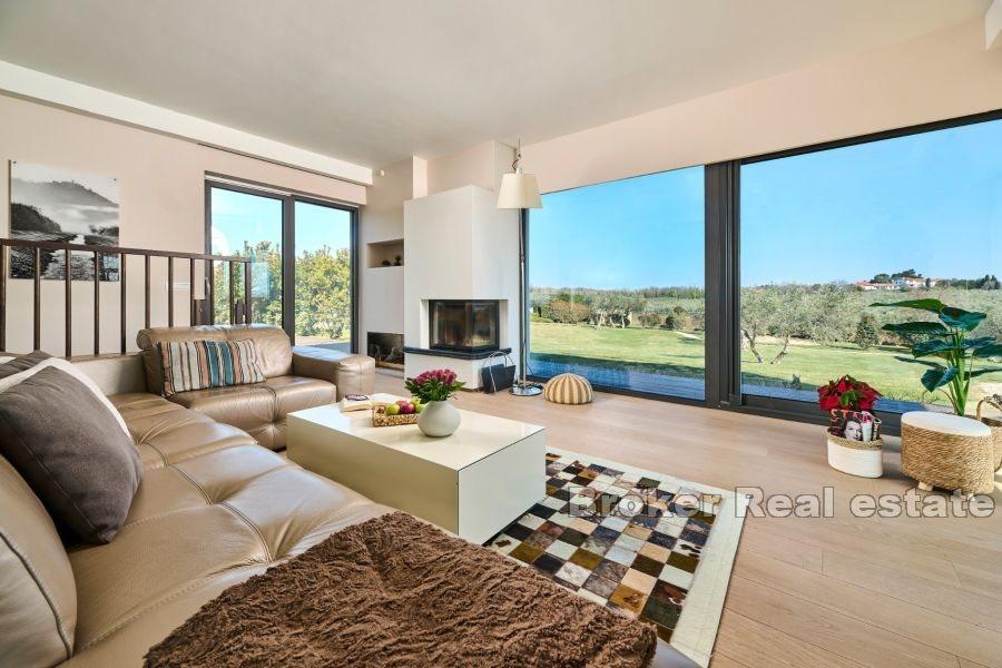 Luxusvilla mit Meerblick