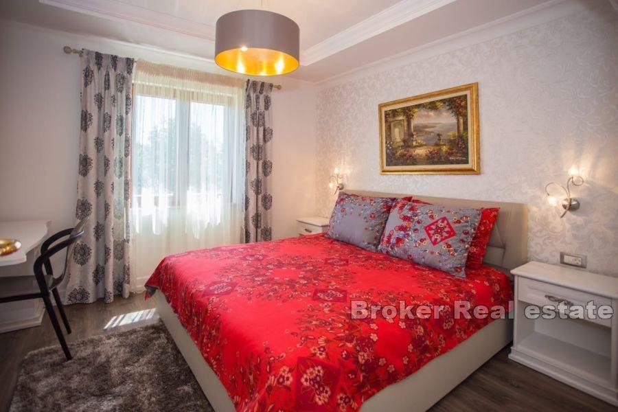 Villa mit großem Garten