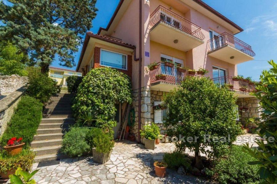 Detached house in a quiet location