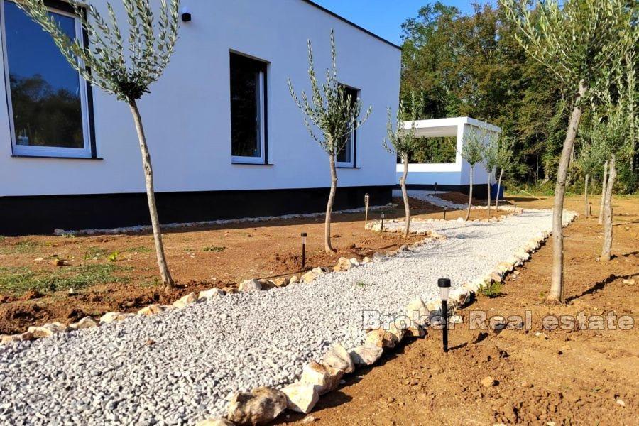 Modernt hus med pool
