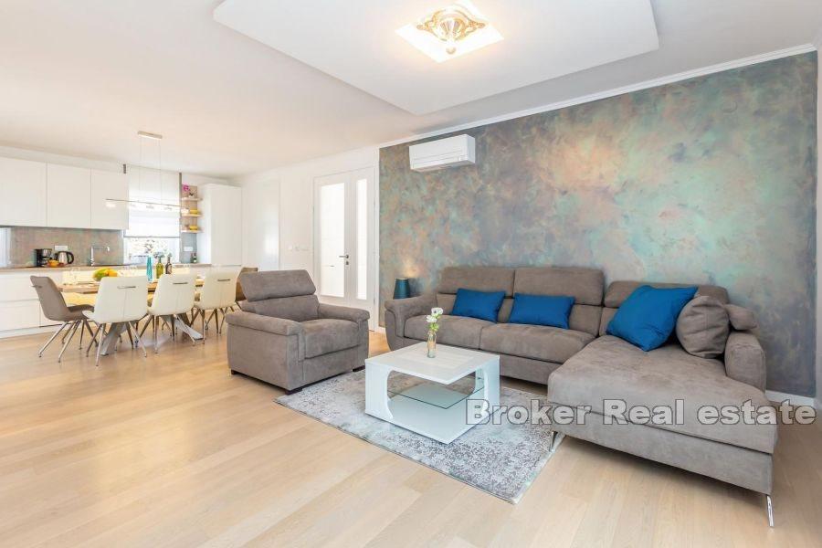 Vackert hus med pool