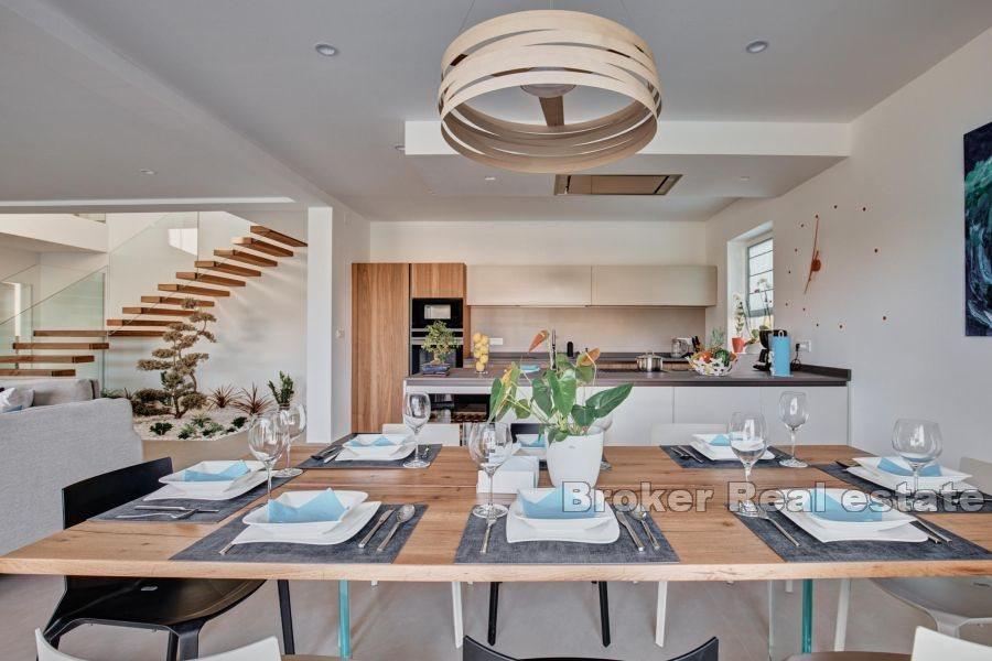 Villa moderne avec piscine