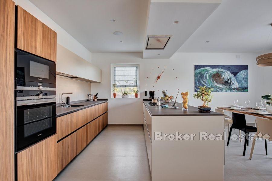 Villa moderne avec piscine