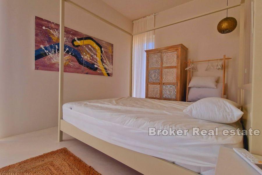 Mediteranska vila s bazenom I pogledom na more