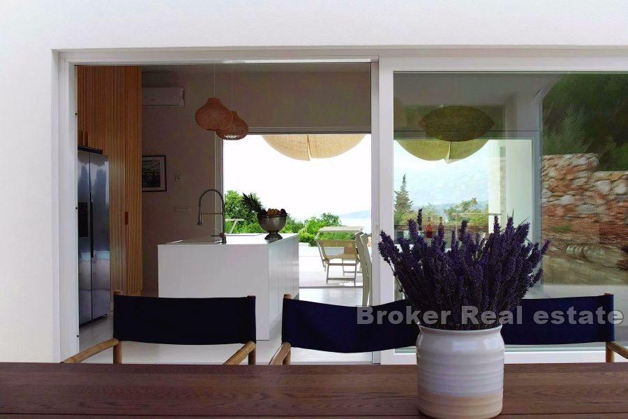 Mediteranska vila s bazenom I pogledom na more