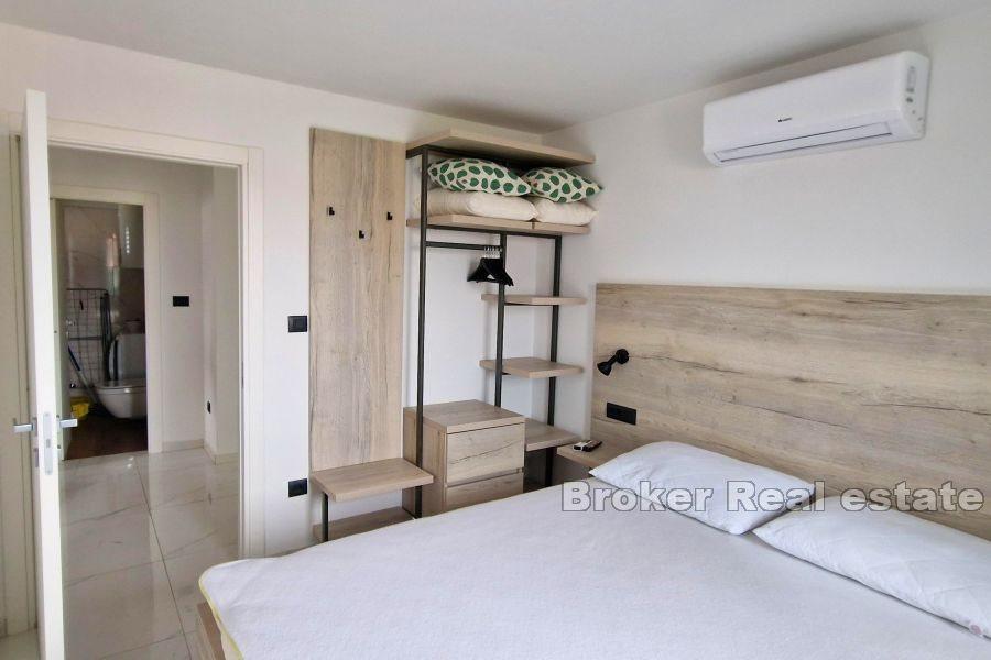 Nowoczesny apartament z dwiema sypialniami i widokiem na morze