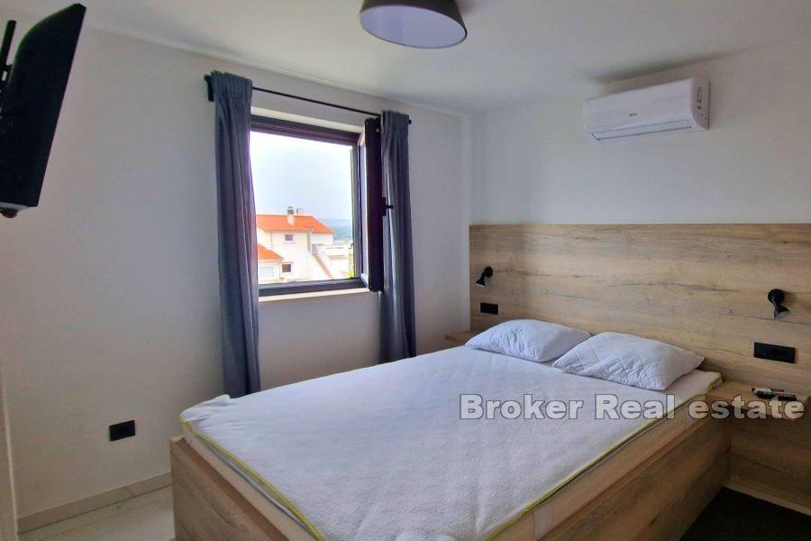Nowoczesny apartament z dwiema sypialniami i widokiem na morze