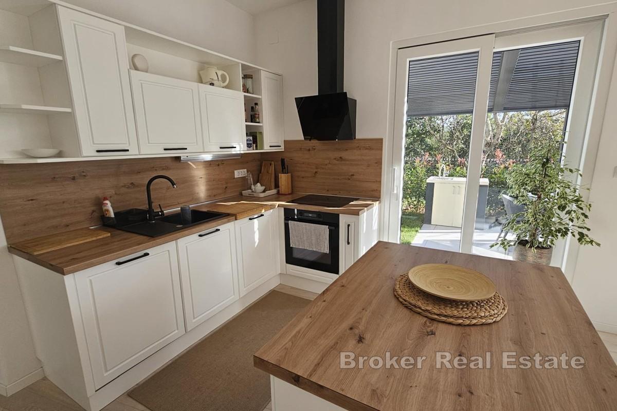 Duplex-leilighet med hage