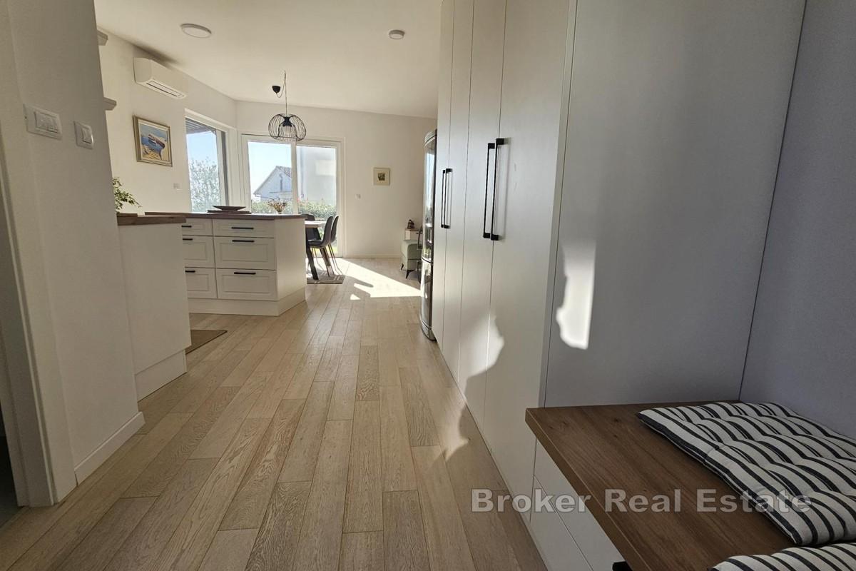 Duplex-leilighet med hage