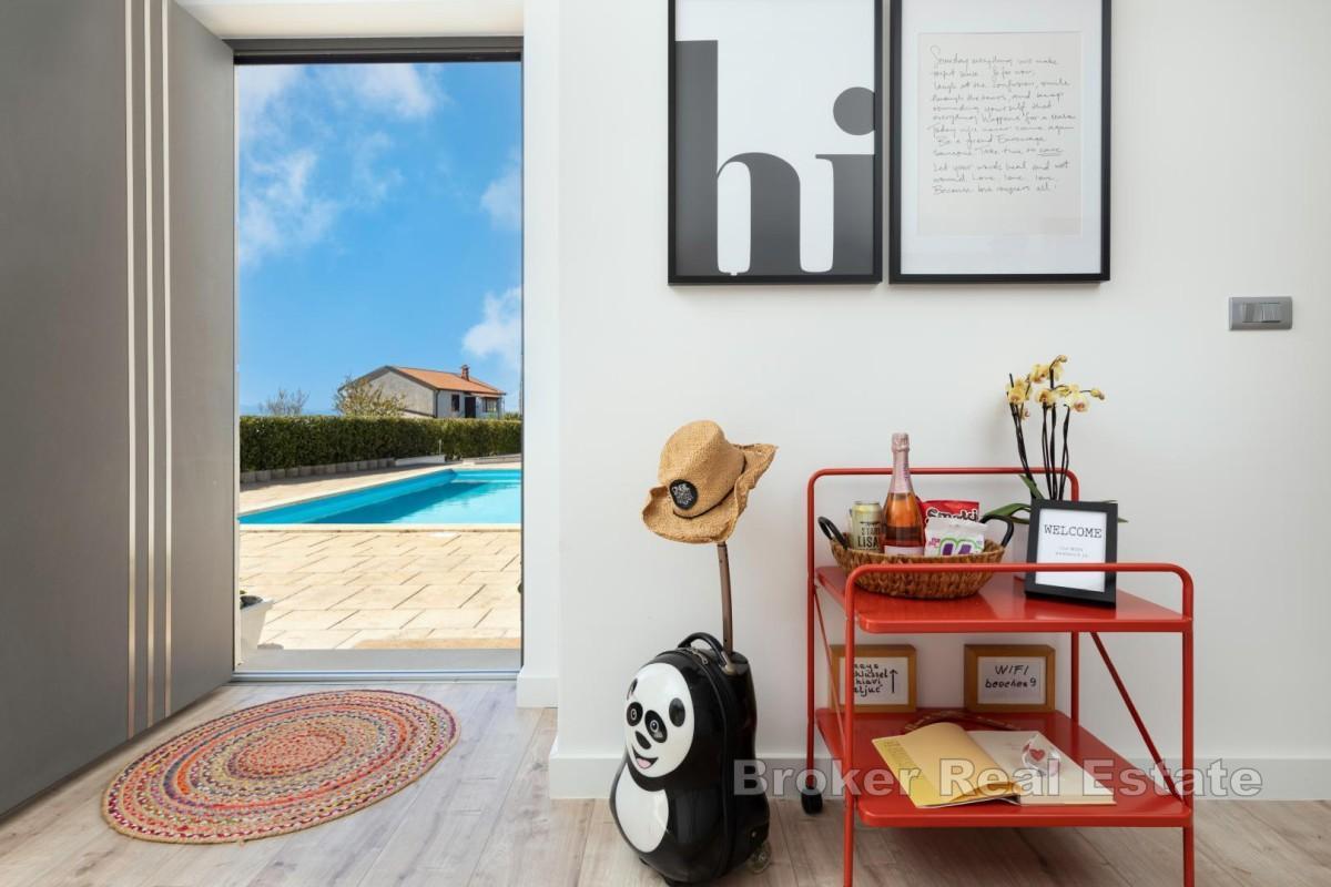 Modernt hus med pool