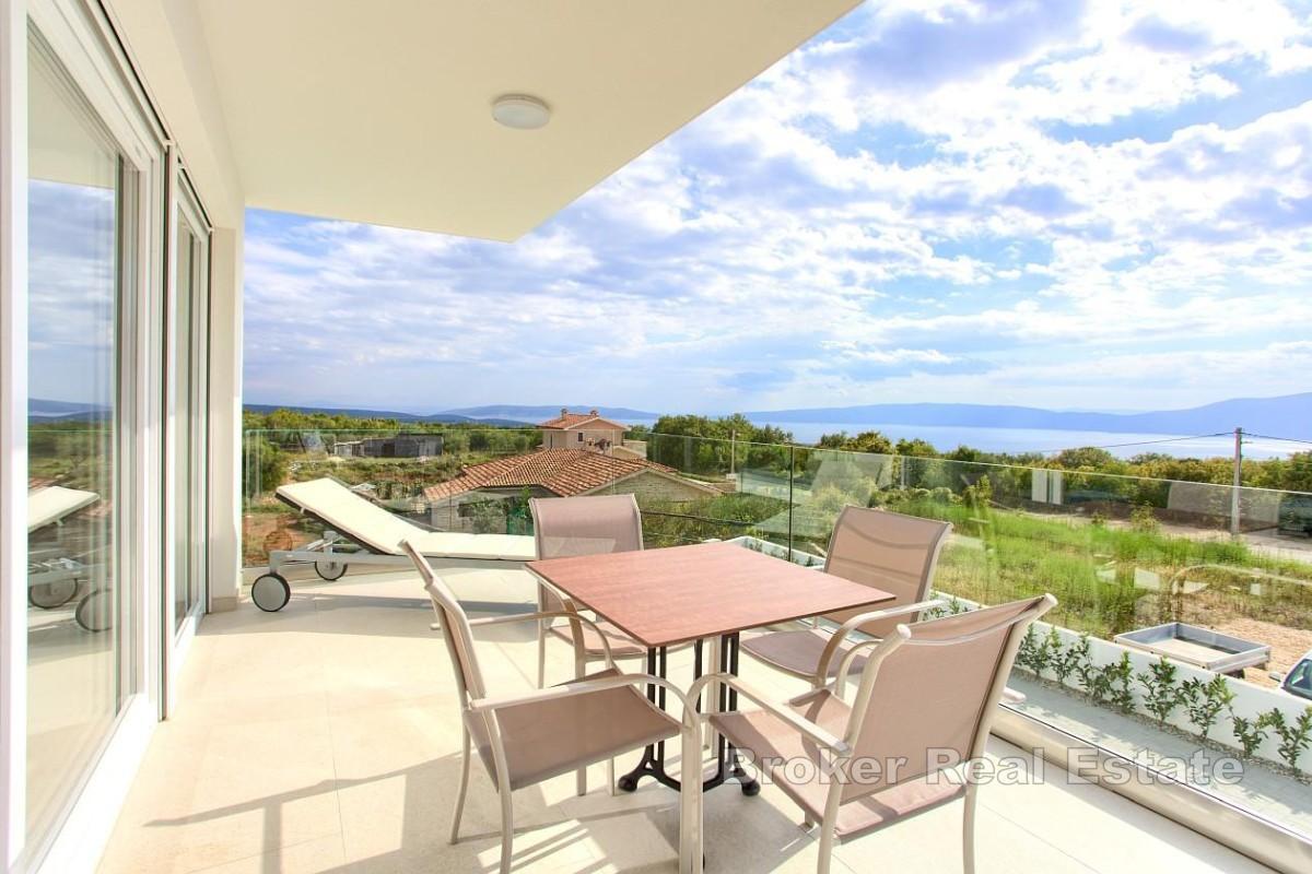 Appartement deux pièces avec vue sur la mer