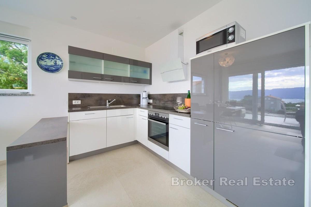 Appartement deux pièces avec vue sur la mer