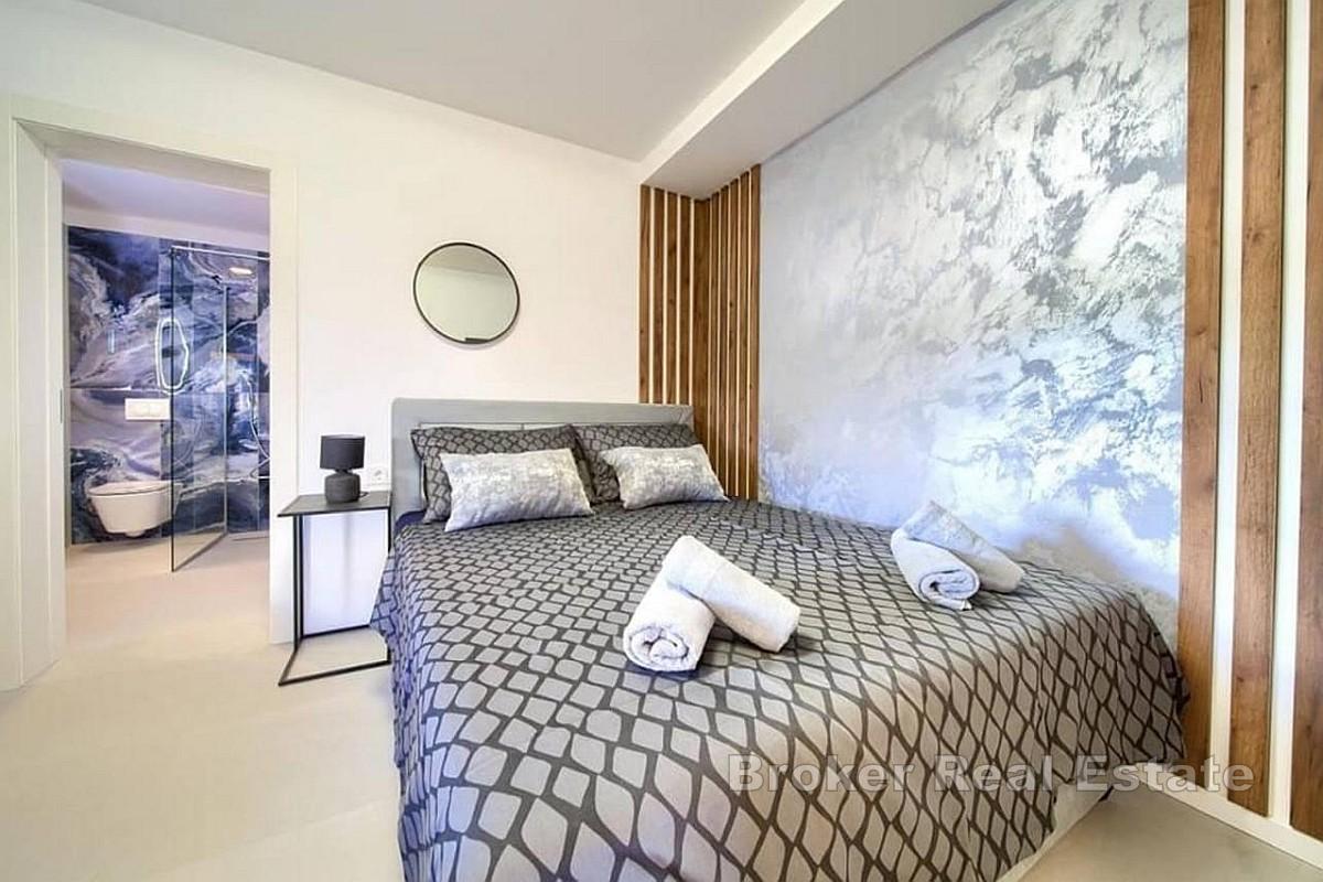 Nowoczesny apartament typu duplex z basenem