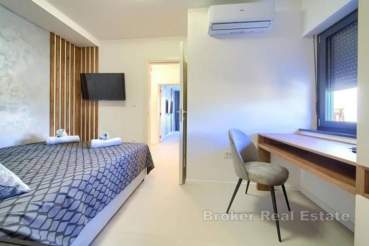 Nowoczesny apartament typu duplex z basenem