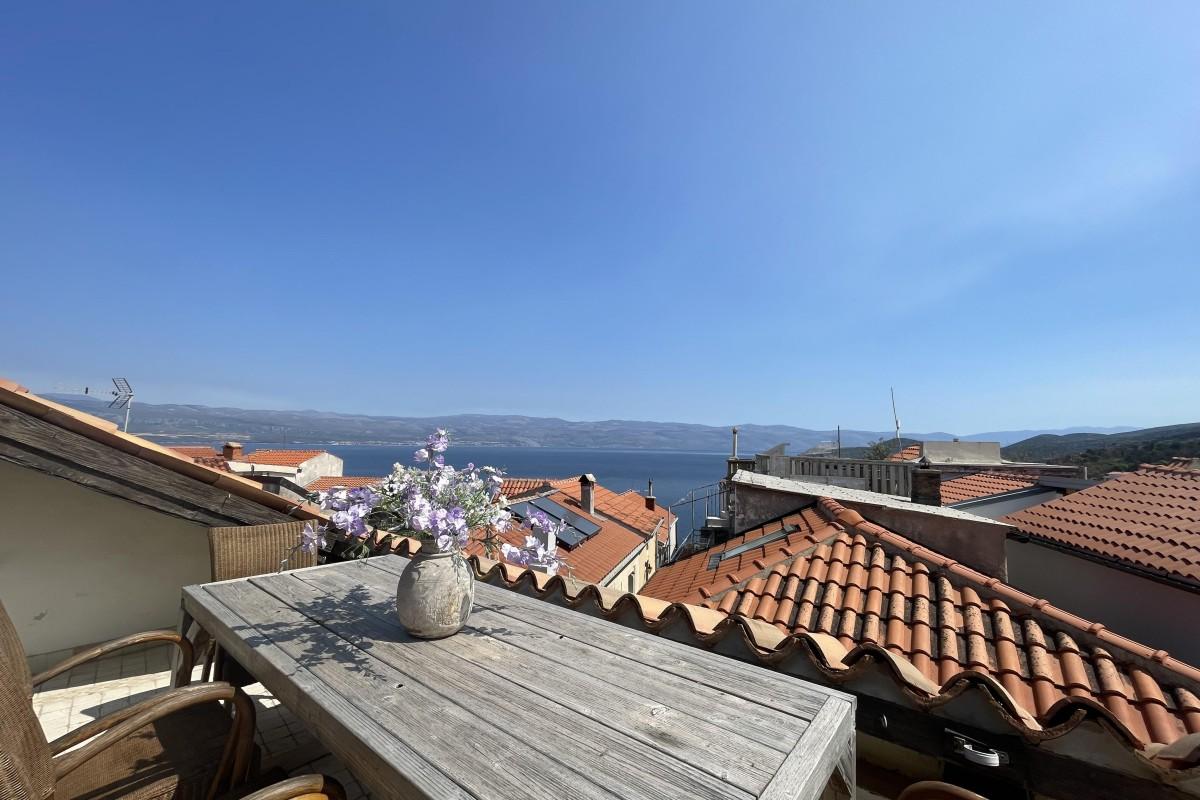 001-1023-30-Krk-Stone-house-in-centre-with-sea-view-for-sale