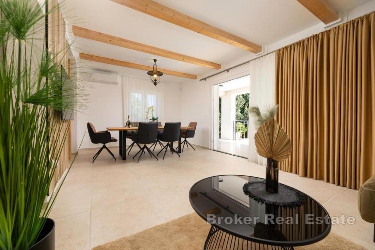 Villa mit Pool in Meeresnähe