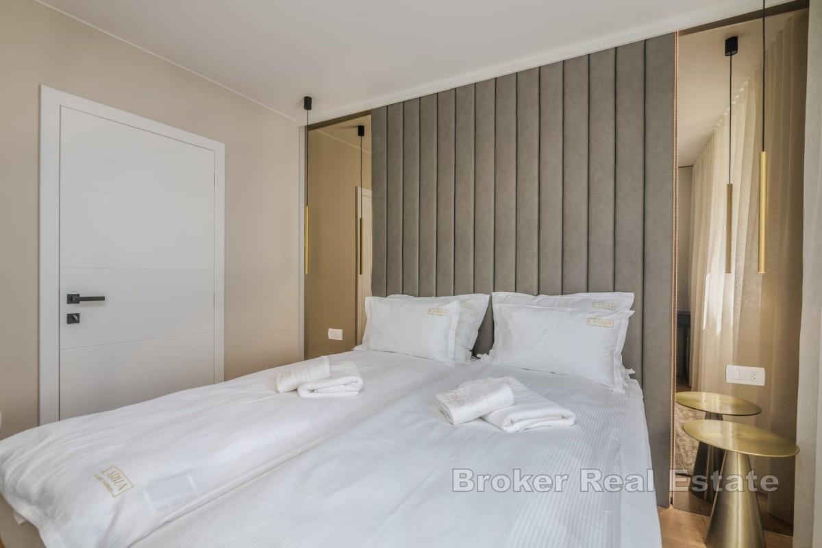 Appartement de luxe de trois chambres avec piscine et jardin