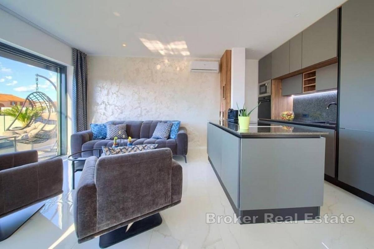 Penthouse avec deux espaces de vie séparés