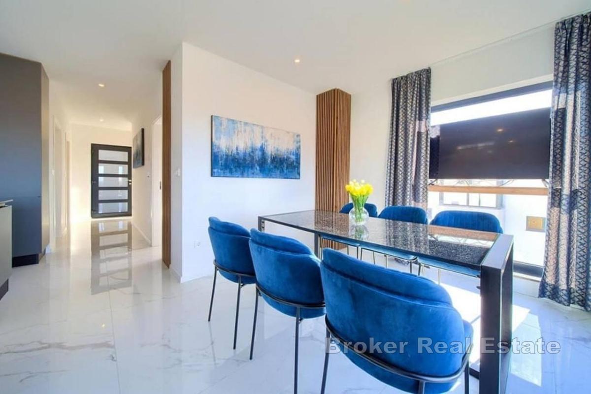 Penthouse avec deux espaces de vie séparés