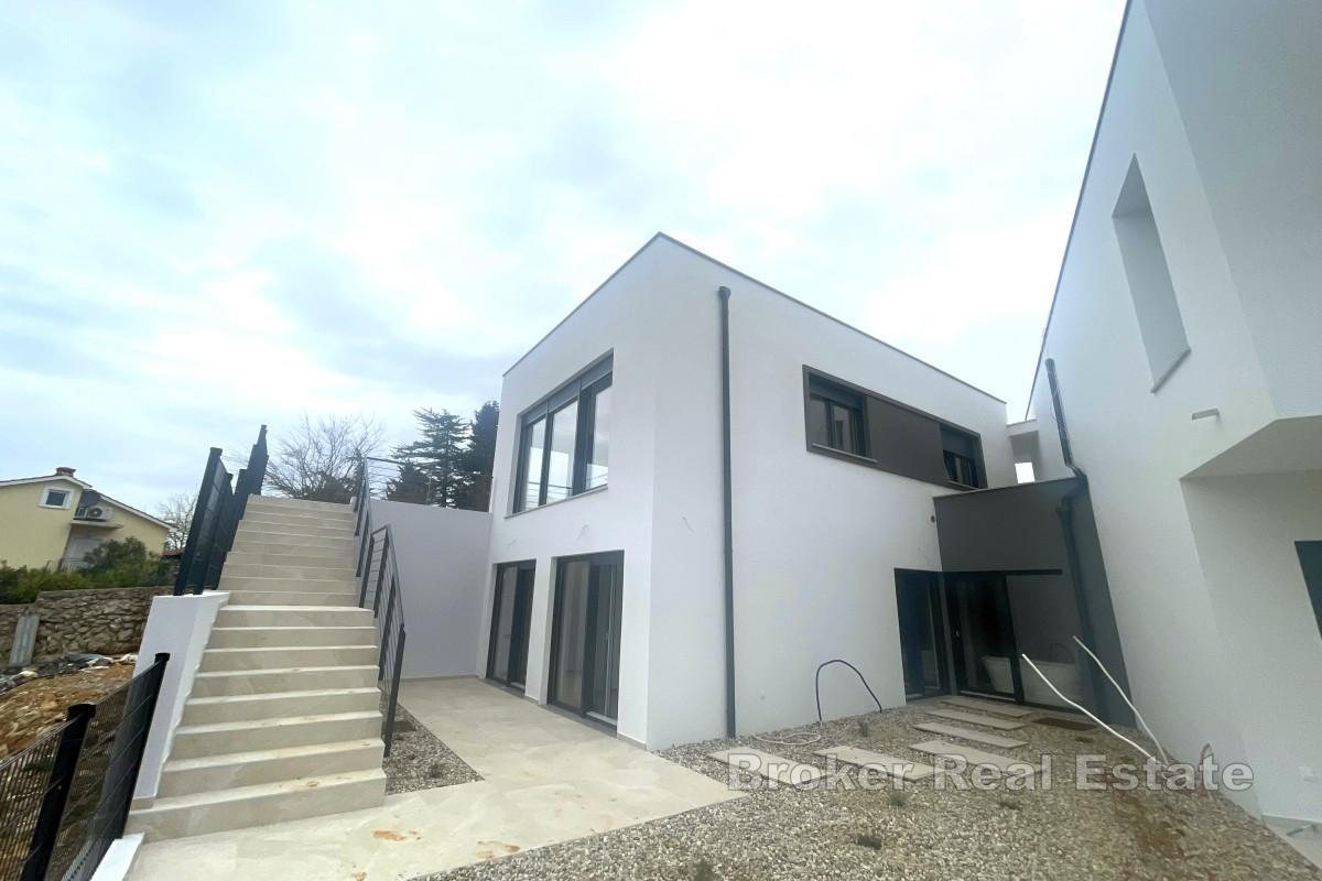 Casa bifamiliare con vista mare