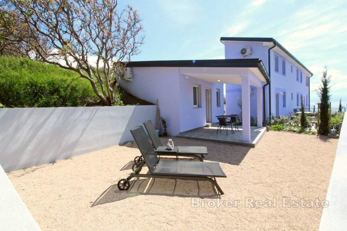 Maison moderne en bord de mer