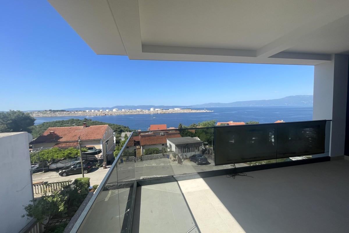 Appartamento con due camere da letto e vista mare