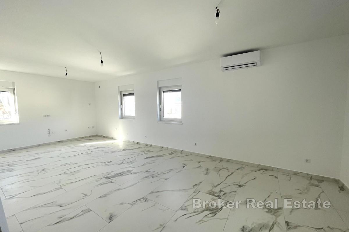 Lägenhet i lugnt läge med havsutsikt