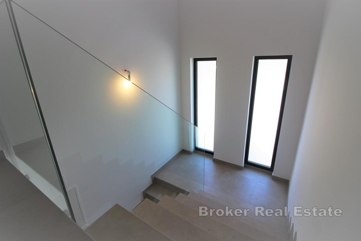 Appartamento duplex con piscina vicino al mare