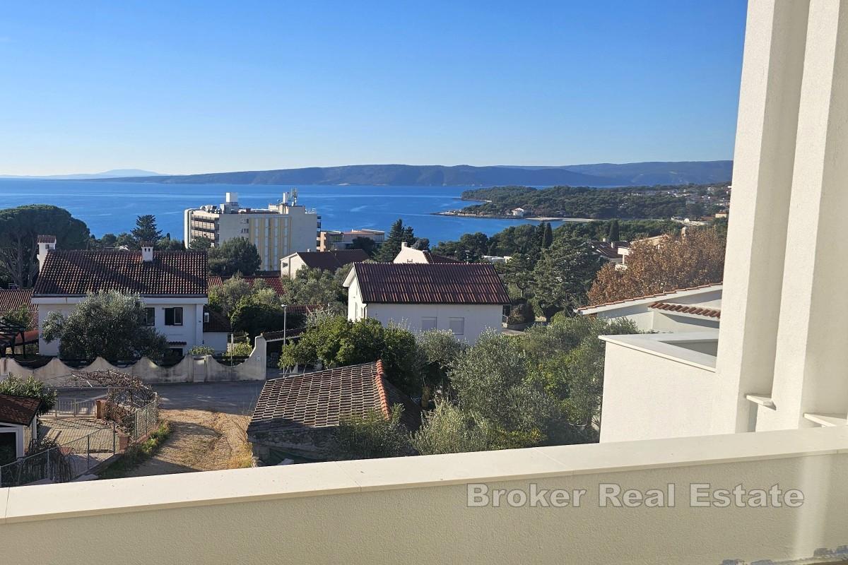 Moderne dupleksleilighet med havutsikt