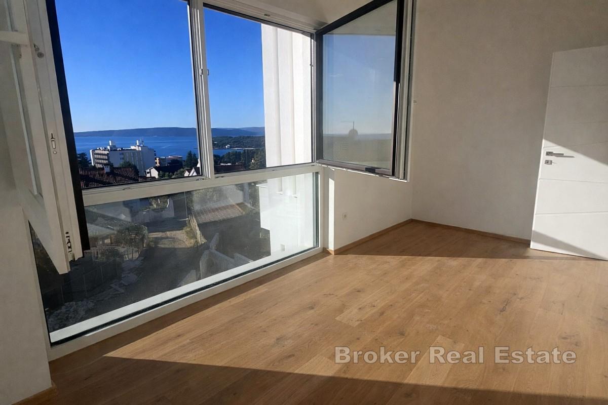 Nowoczesny apartament dwupoziomowy z widokiem na morze