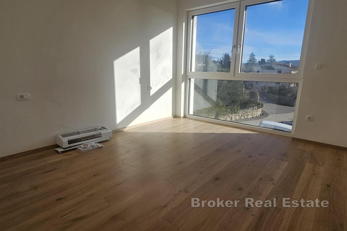 Nowoczesny apartament dwupoziomowy z widokiem na morze