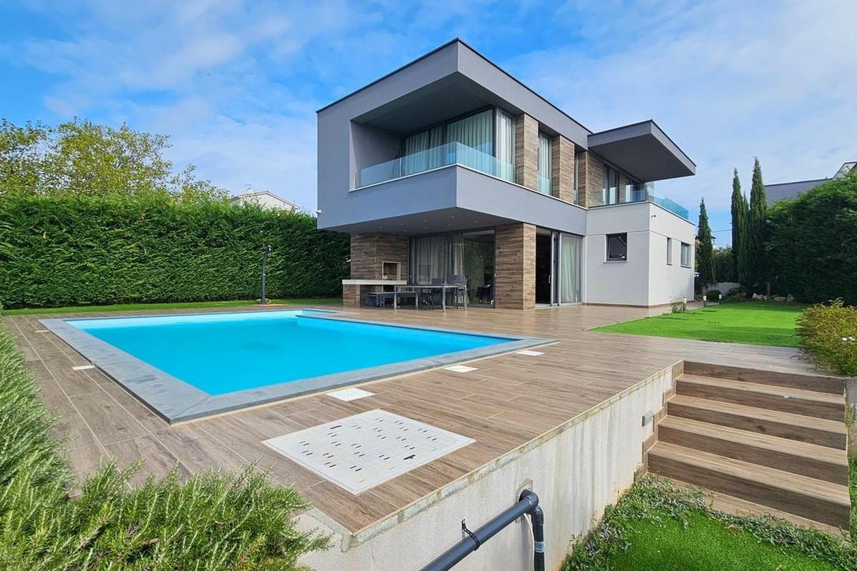 001-1023-64-Krk-Luxury-villa-with-pool-and-sea-view-for-sale