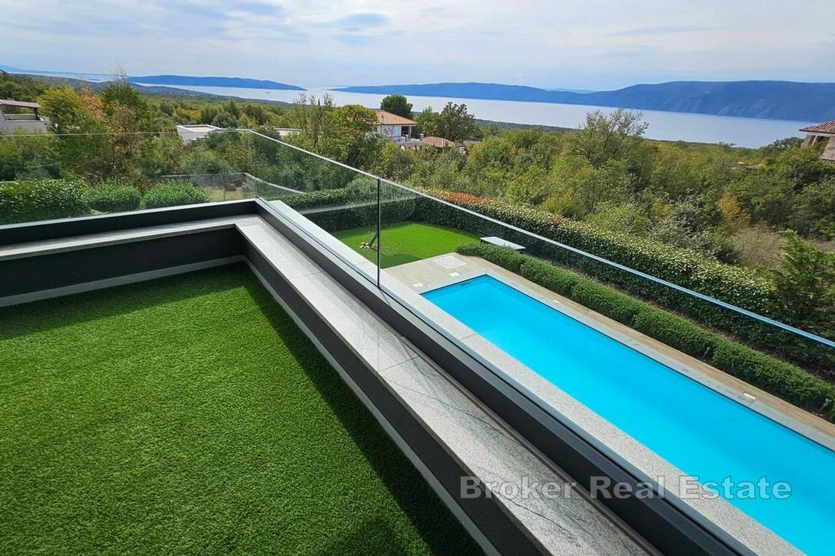 Luksuzna vila s bazenom i pogledom na more