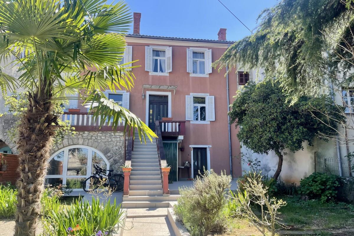 001-1023-66-Krk-renovated-stone-house-with-garden-for-sale