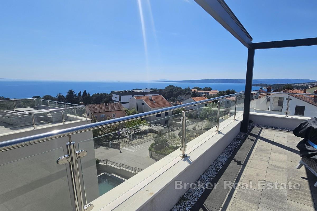 Luxusní penthouse s panoramatickým výhledem na moře