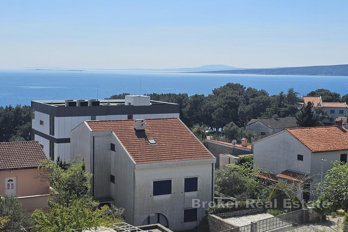 Luxusní penthouse s panoramatickým výhledem na moře