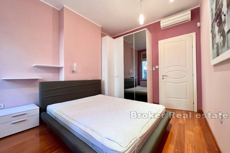 Eksklusiv leilighet i villa med havutsikt