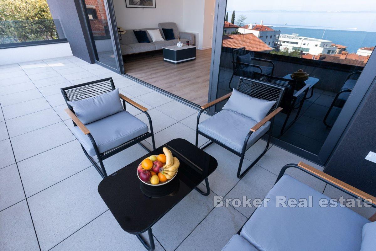 Exclusive luxury apartment with a panoramic view of the sea
