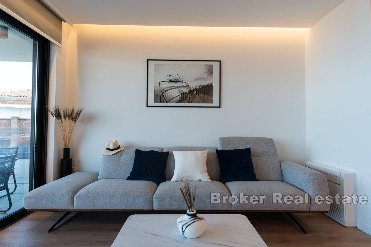 Exclusive luxury apartment with a panoramic view of the sea