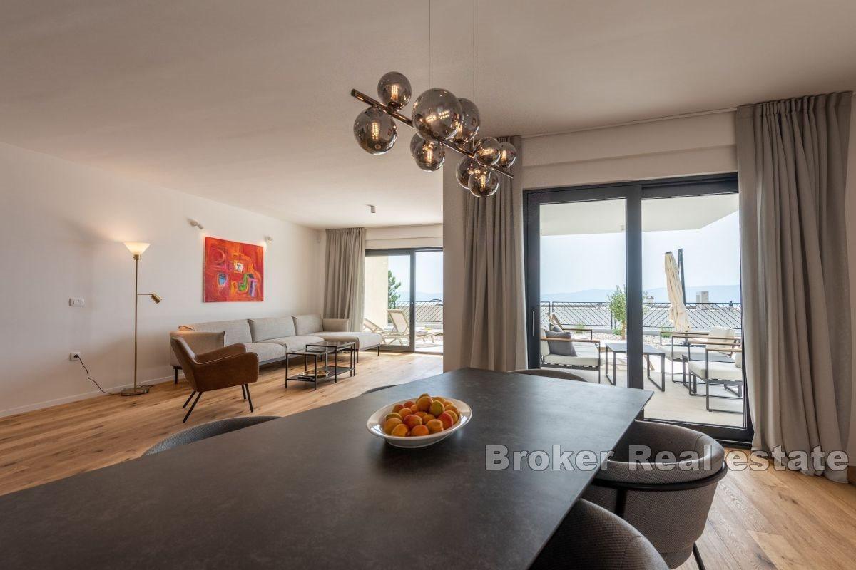 Двухквартирная вилла с видом на море и собственным бассейном