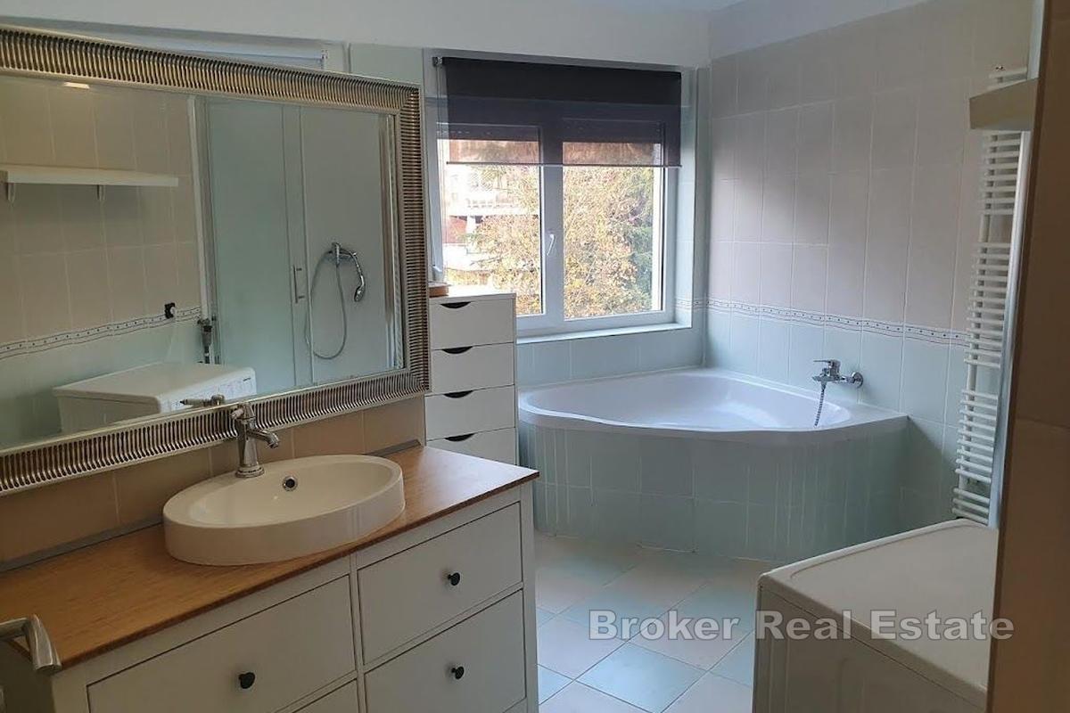 Dom w spokojnej części Zagrzebia, blisko centrum i Ilicy