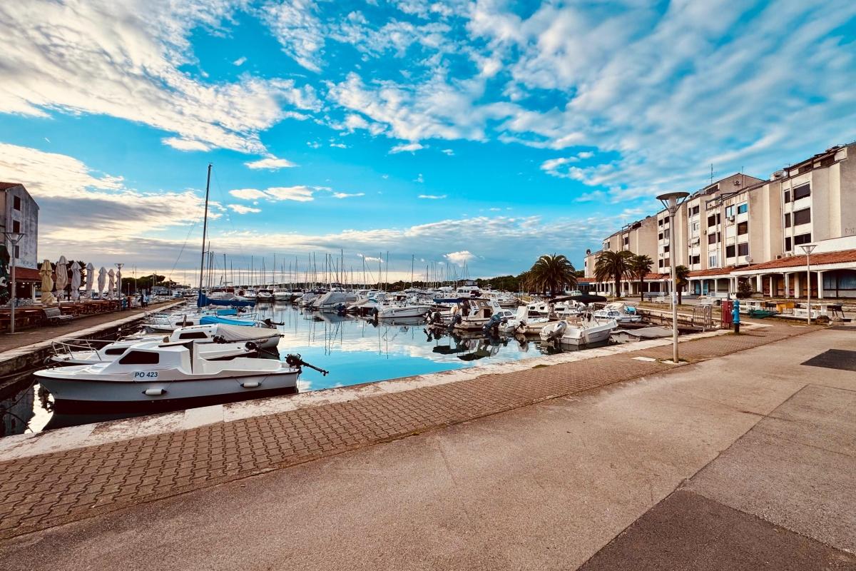 Apartament z jedną sypialnią blisko morza