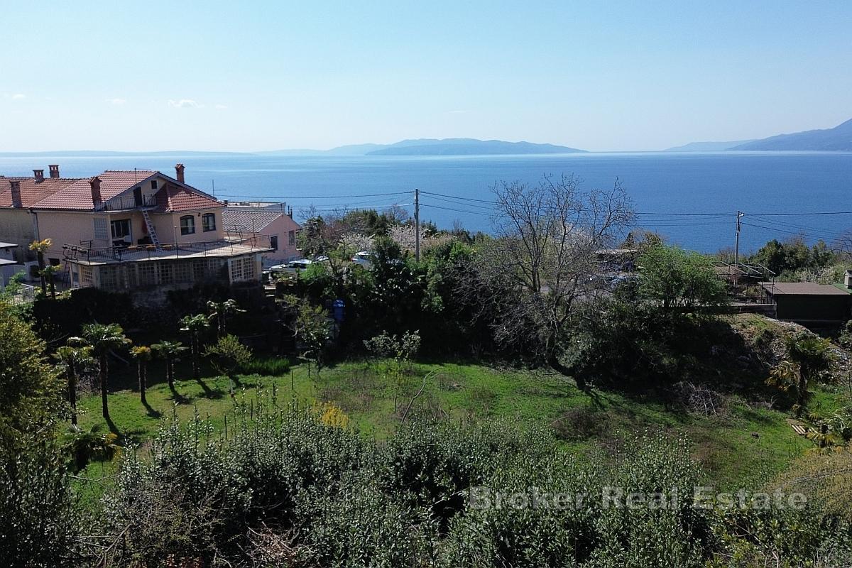 Terreno edificabile con vista mare