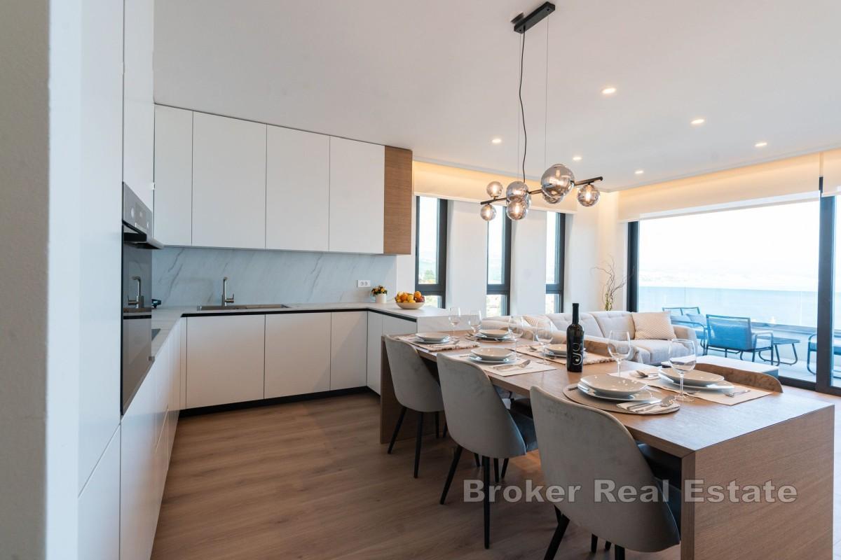 Nowoczesny apartament z widokiem na morze w nowym budynku