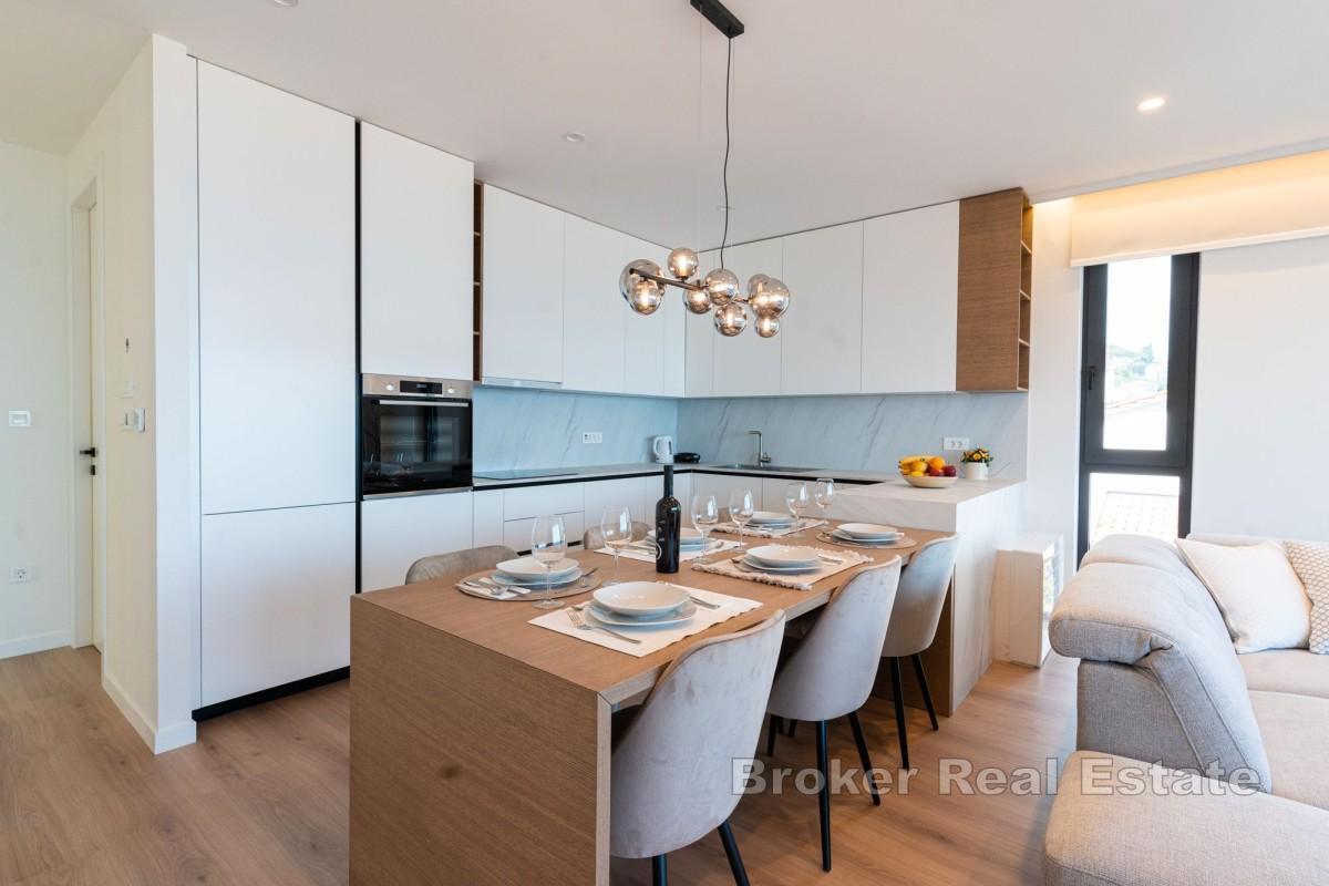 Nowoczesny apartament z widokiem na morze w nowym budynku