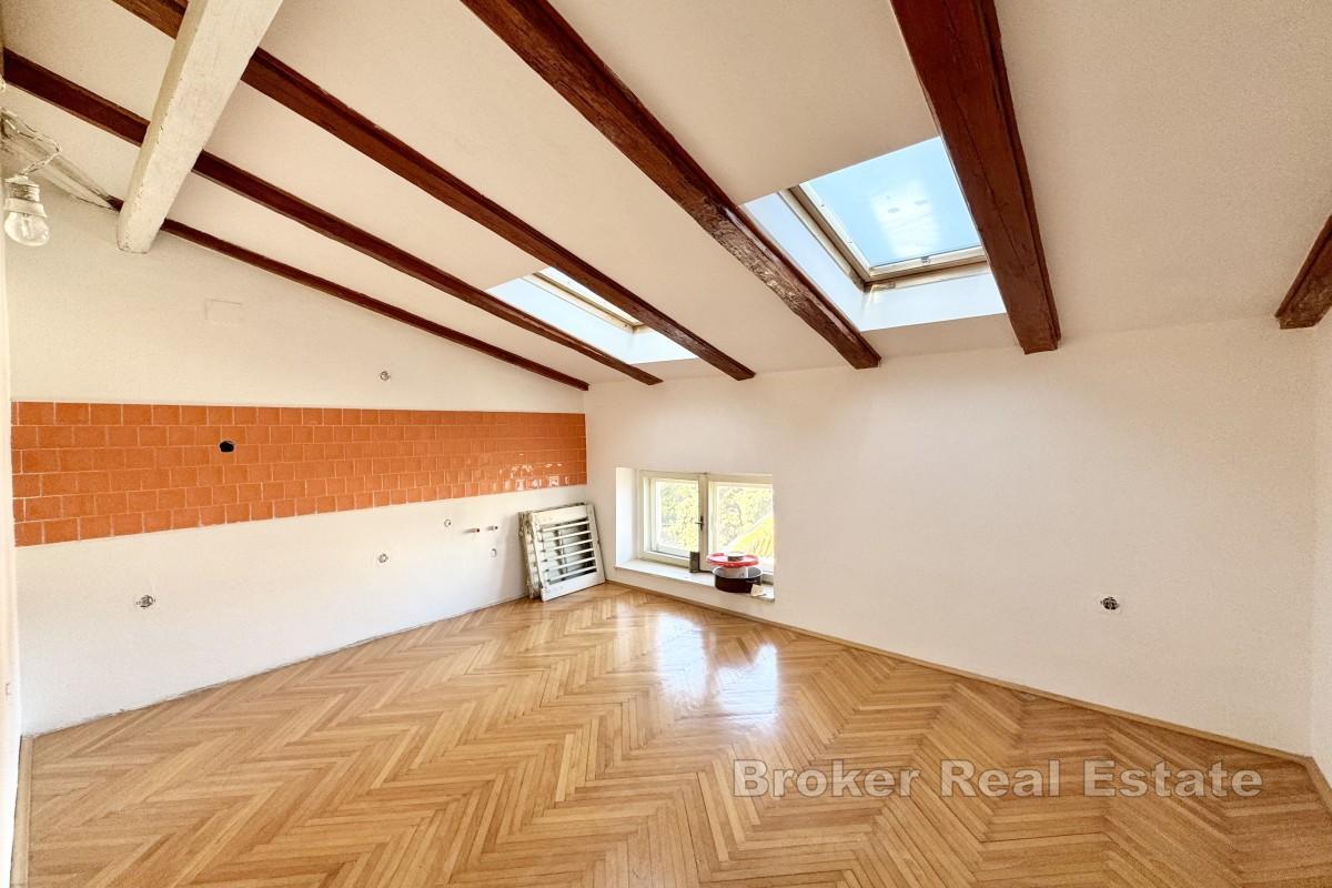 Geräumige Wohnung mit separatem Studio in der Nähe der Strandpromenade