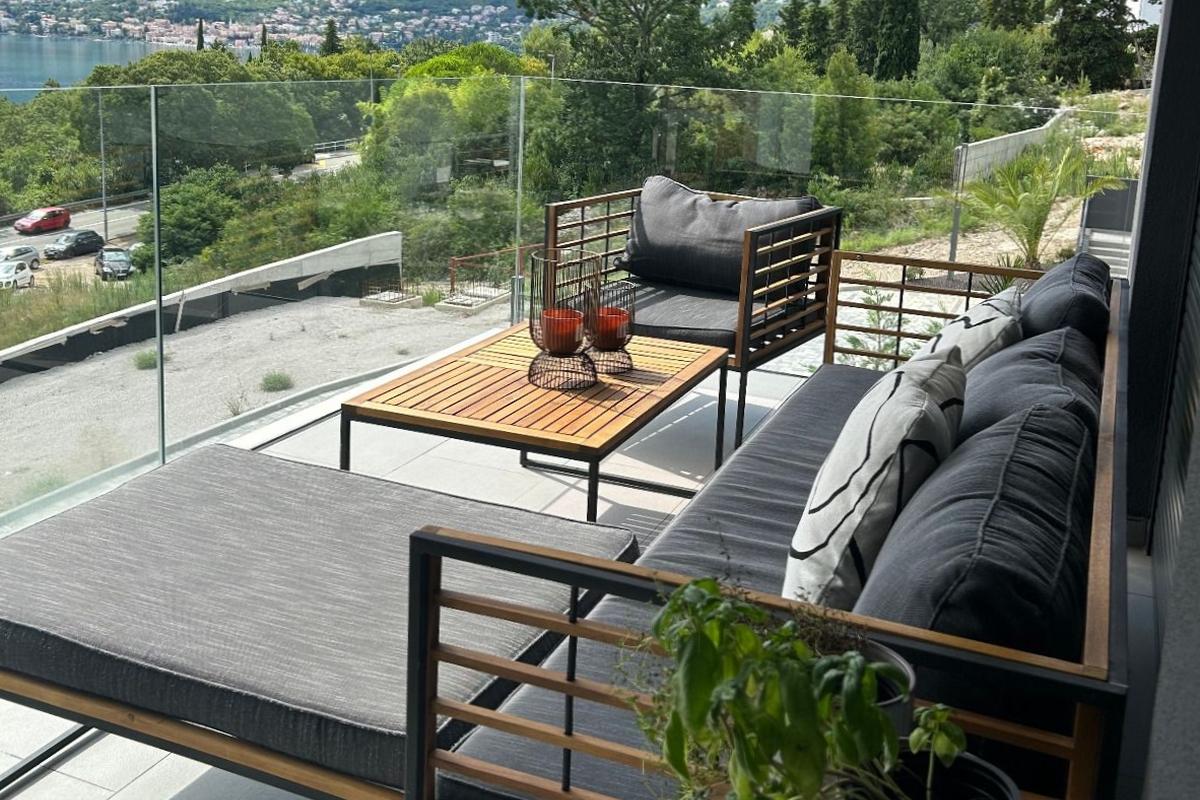 Luksusowy apartament z widokiem na morze