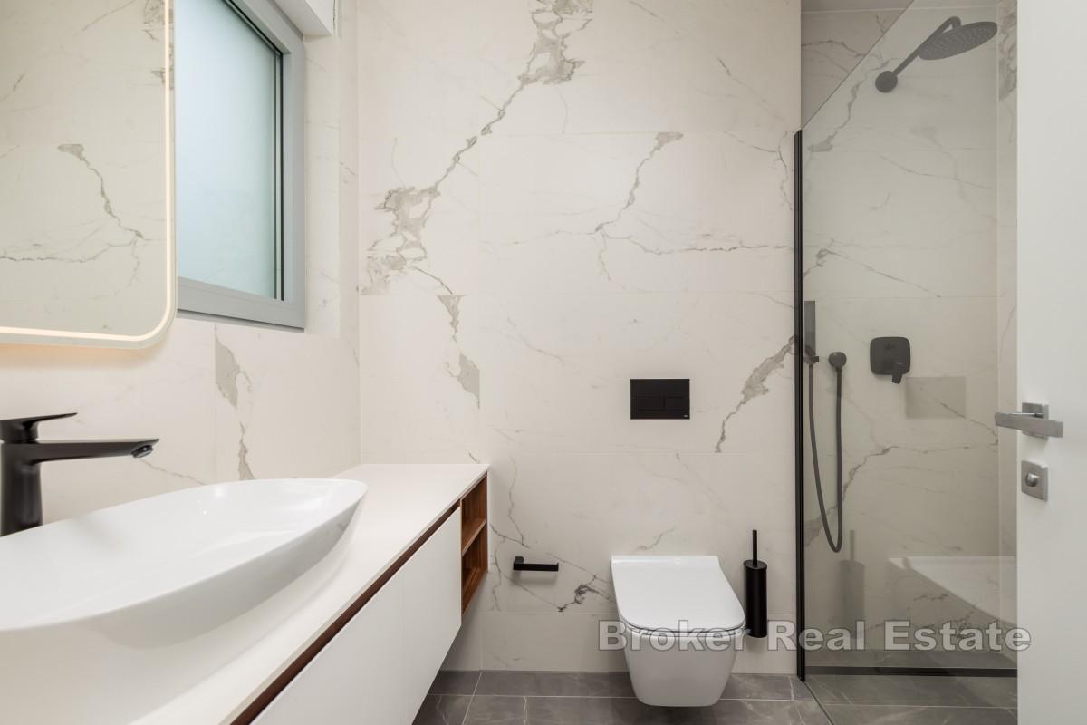 Appartamento di lusso con vista mare