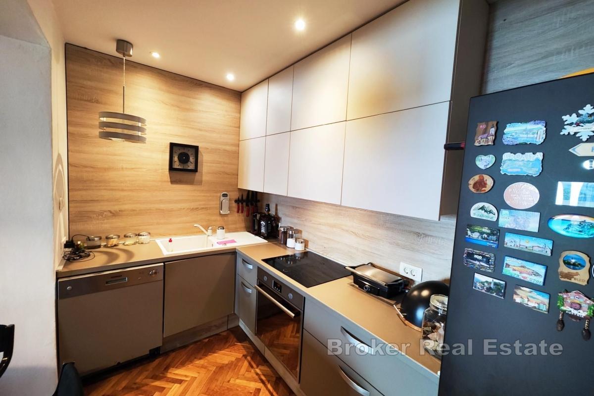 Dvosoban stan s pogledom na more