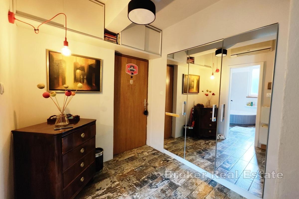 Appartamento con due camere da letto e vista mare